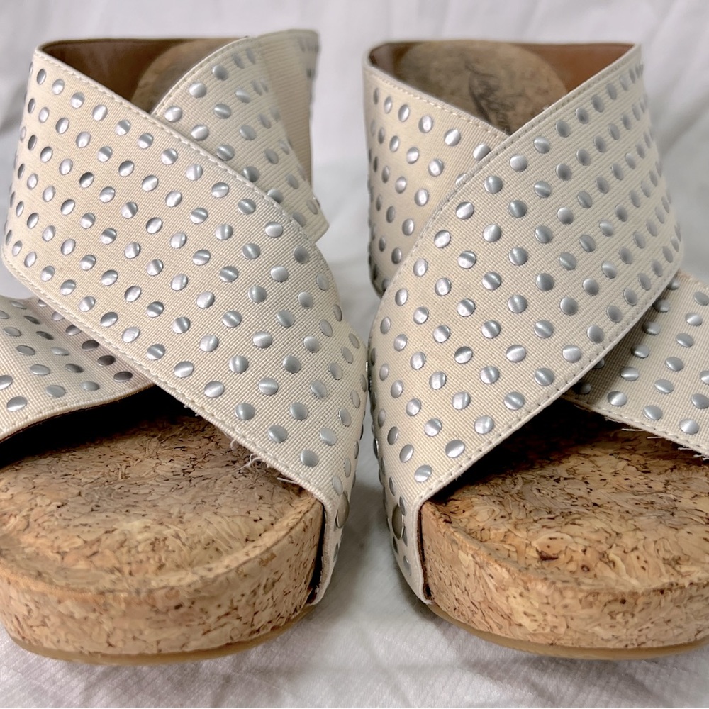LUCKY BRAND CORK WEDGE SANDAL
SIZE 8
